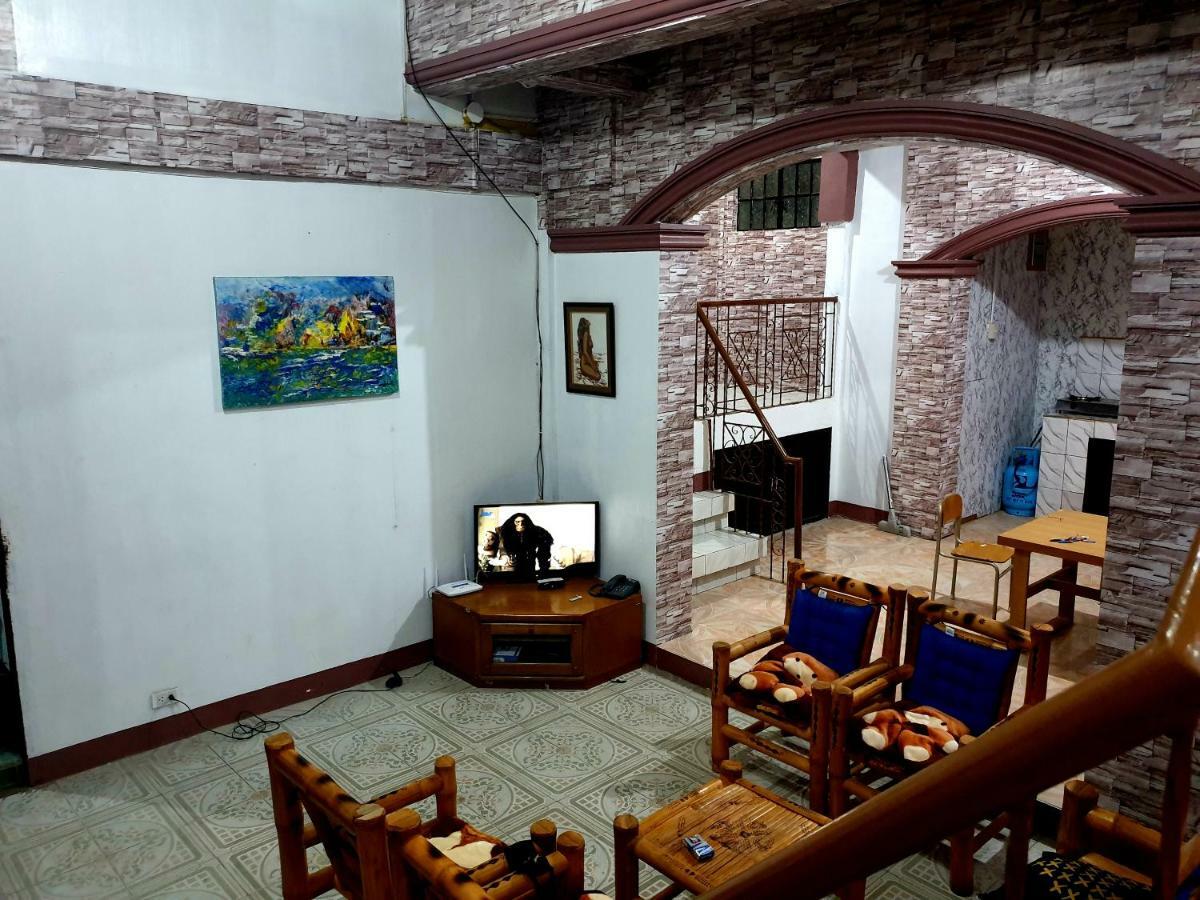 Traditional Filipino Transient House And Huts Near 100 Islands Wharf 알라미노스 외부 사진